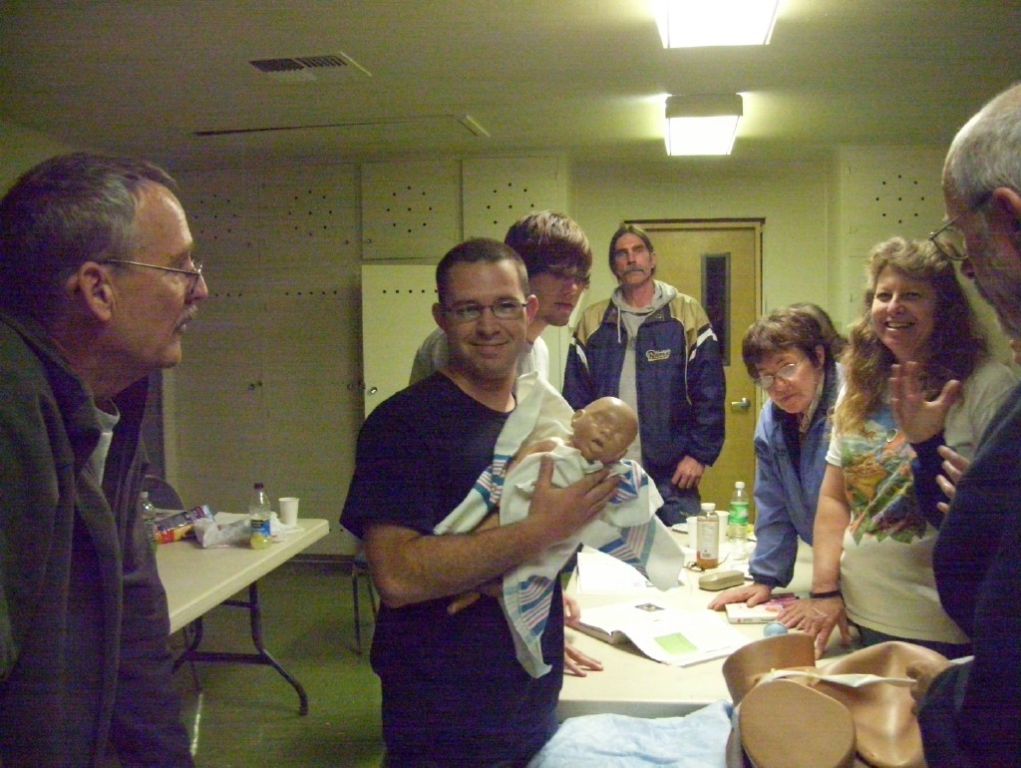 loading Gallery/Training/First Aid, May 2010/fullsize/2.jpg... or select a thumbnail